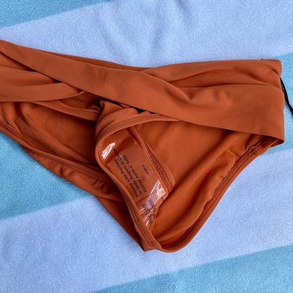 Robin Piccone two-piece bikini Ava Burnt Orange - Picture 5 of 5